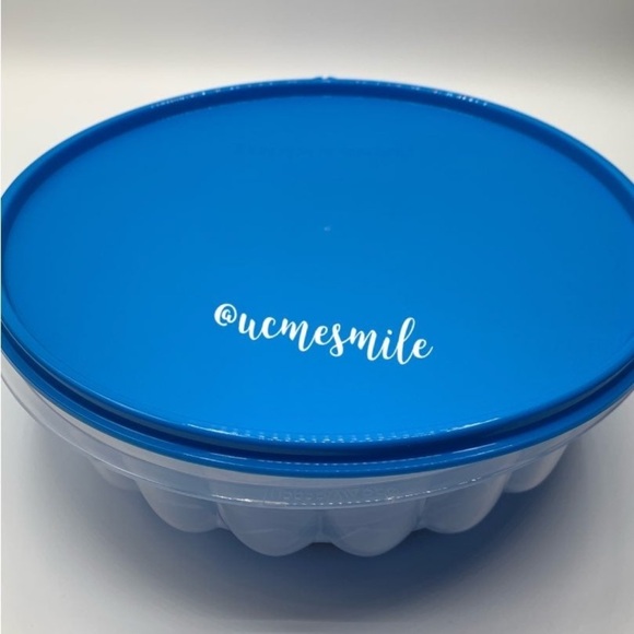 Tupperware Jello Jel-Ring Mold in Blue - Picture 4 of 5